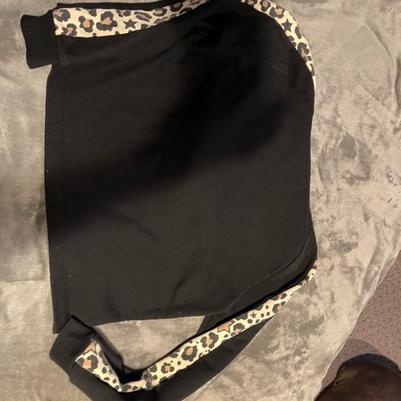 Converse high cut hoodie.  Great condition. - Picture 7 of 11